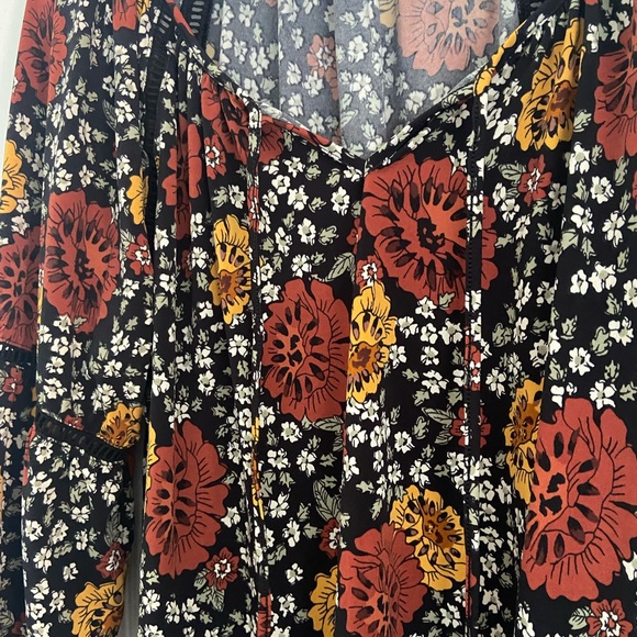 4 for $20 🖤 JOE FRESH Boho print peasant blouse - Picture 3 of 5